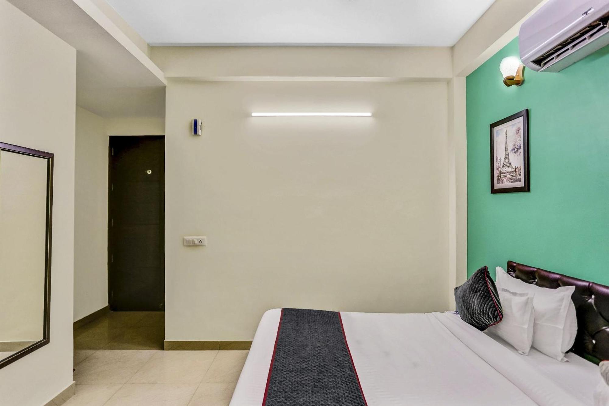 Townhouse Rumaisa Indirapuram Exterior foto