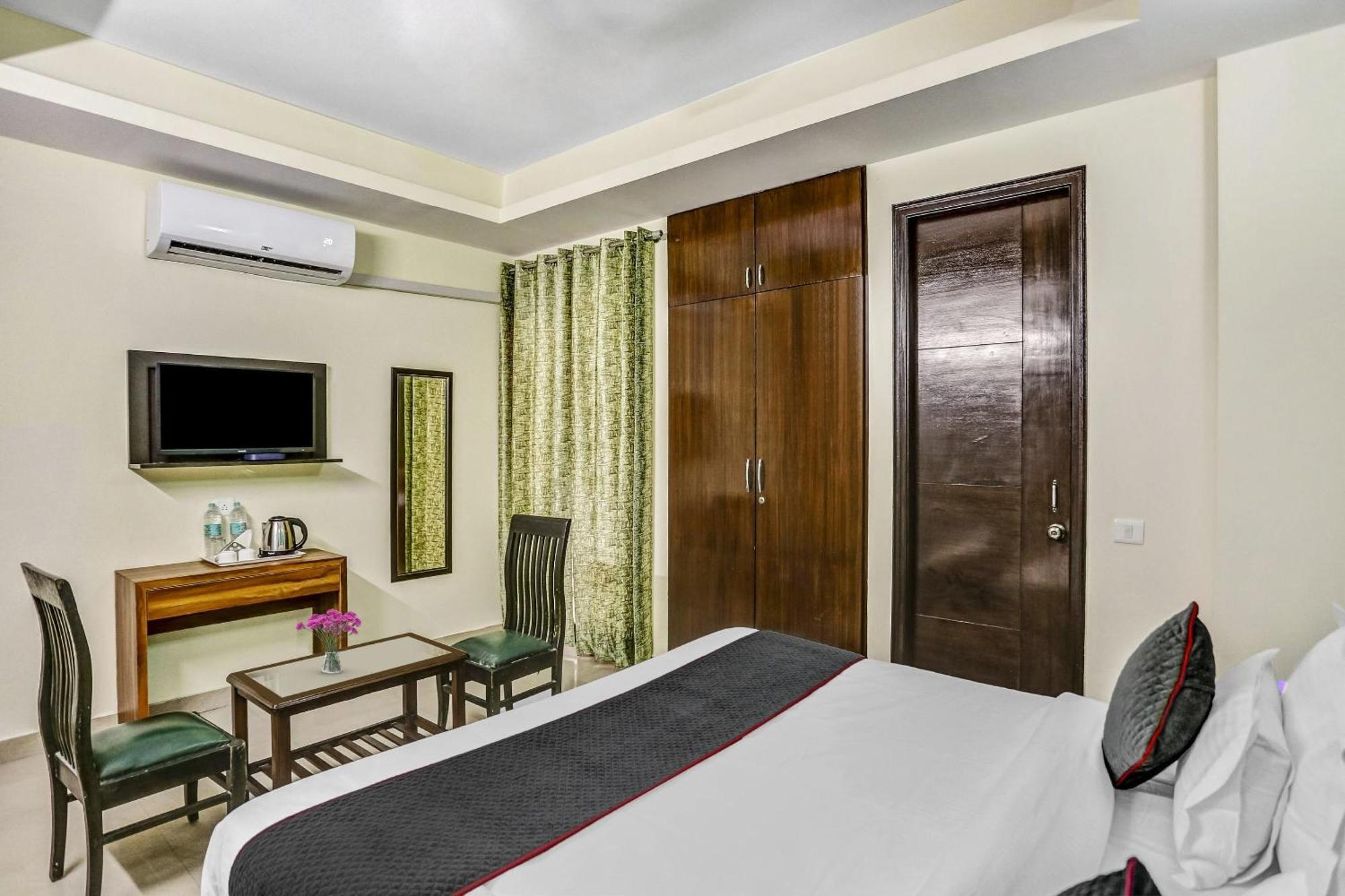 Townhouse Rumaisa Indirapuram Exterior foto
